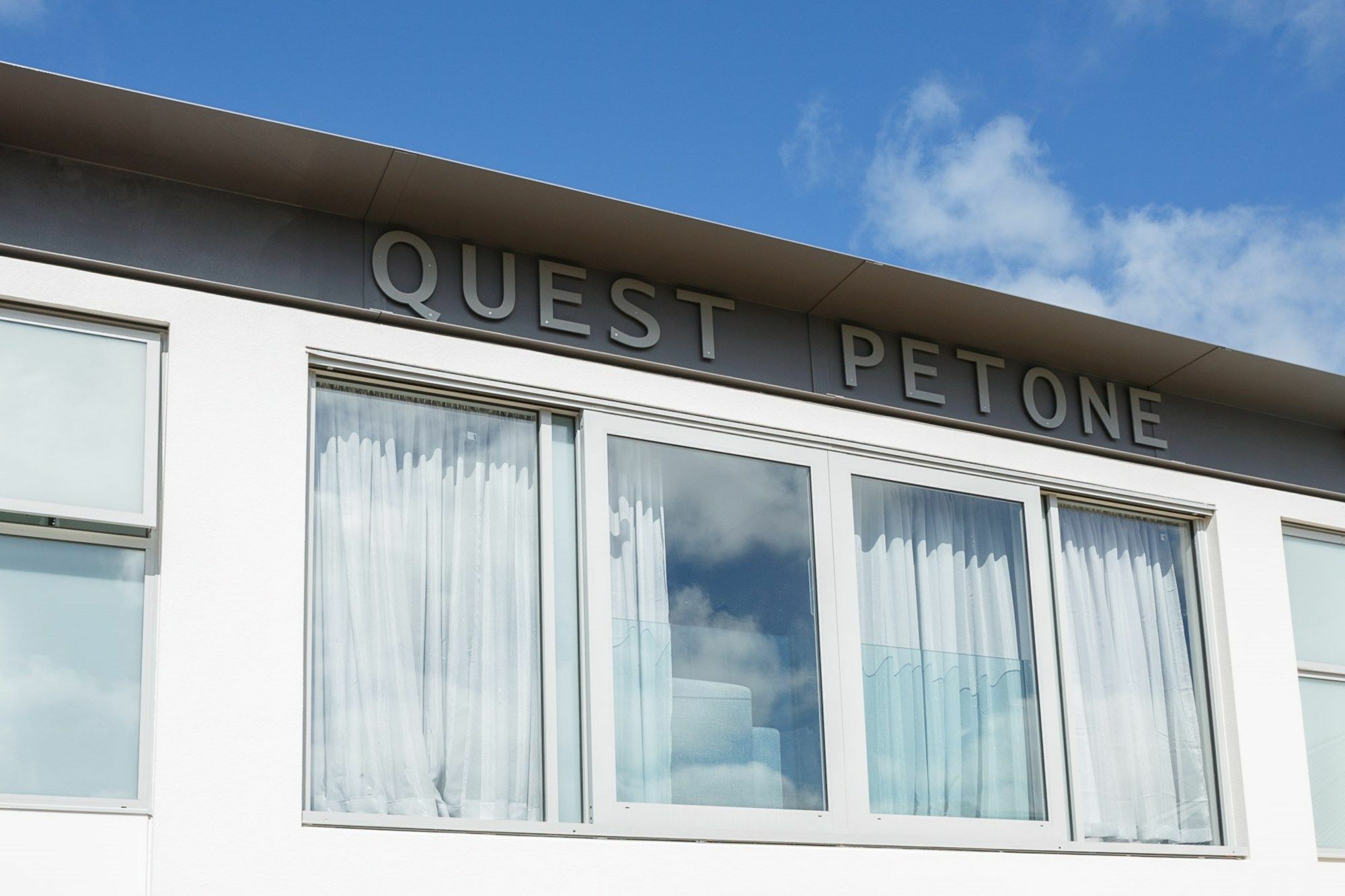 Quest Petone Aparthotel Lower Hutt Exterior photo